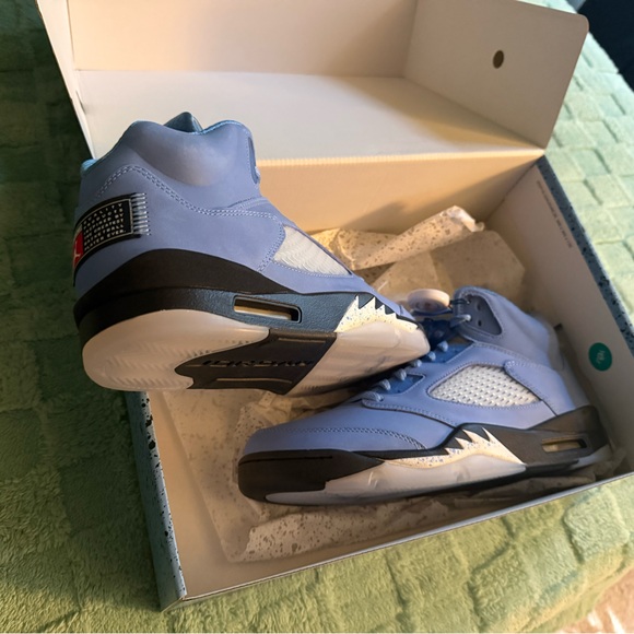 Multiple Jordan Sneakers for Sale - Picture 1 of 10